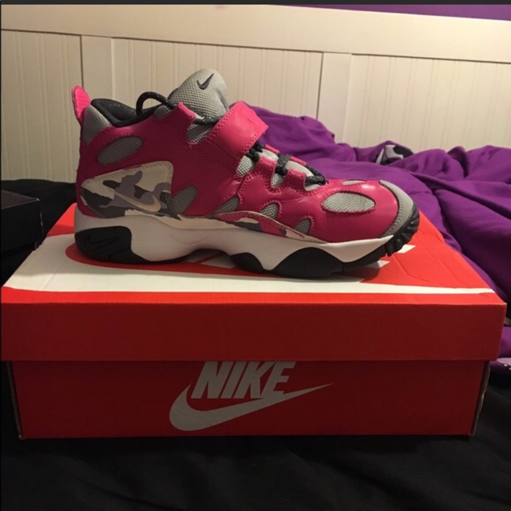FLASH SALE !!!!!!! Nike Shoes